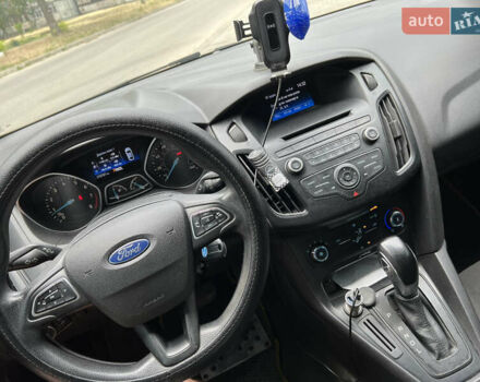 Форд Фокус 2015 у Запоріжжя на Automoto.ua Сірий Форд Фокус, об'ємом двигуна 2 л та пробігом 270 тис. км за 8600 $, фото 13 на Automoto.ua