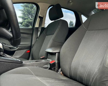 Серый Форд Фокус, объемом двигателя 2 л и пробегом 155 тыс. км за 8200 $, фото 7 на Automoto.ua