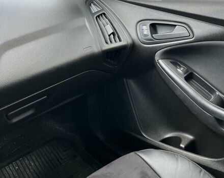 Серый Форд Фокус, объемом двигателя 2 л и пробегом 144 тыс. км за 8500 $, фото 12 на Automoto.ua