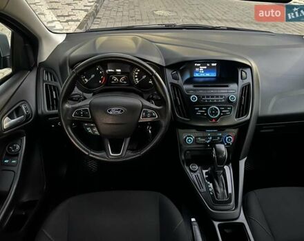 Сірий Форд Фокус, об'ємом двигуна 2 л та пробігом 250 тис. км за 6999 $, фото 44 на Automoto.ua