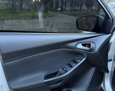 Серый Форд Фокус, объемом двигателя 2 л и пробегом 122 тыс. км за 8999 $, фото 9 на Automoto.ua