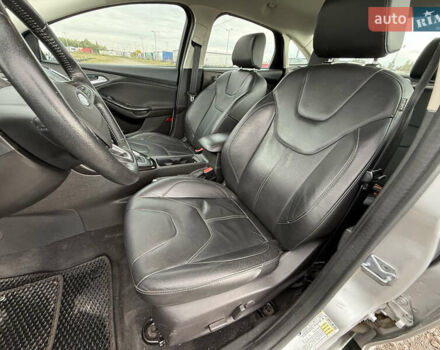 Сірий Форд Фокус, об'ємом двигуна 2 л та пробігом 131 тис. км за 9050 $, фото 14 на Automoto.ua