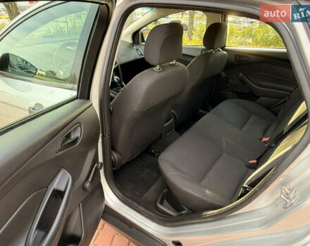 Сірий Форд Фокус, об'ємом двигуна 2 л та пробігом 144 тис. км за 6900 $, фото 25 на Automoto.ua