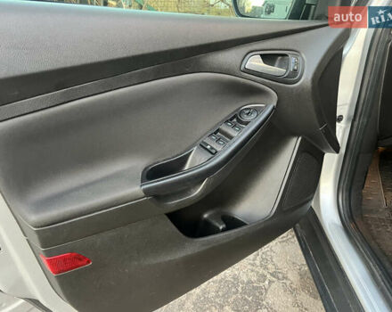 Серый Форд Фокус, объемом двигателя 2 л и пробегом 140 тыс. км за 8500 $, фото 13 на Automoto.ua