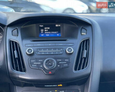 Сірий Форд Фокус, об'ємом двигуна 2 л та пробігом 184 тис. км за 7199 $, фото 9 на Automoto.ua