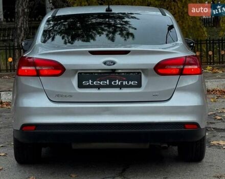Сірий Форд Фокус, об'ємом двигуна 2 л та пробігом 139 тис. км за 7999 $, фото 6 на Automoto.ua