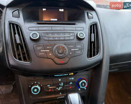 Сірий Форд Фокус, об'ємом двигуна 2 л та пробігом 258 тис. км за 5750 $, фото 12 на Automoto.ua