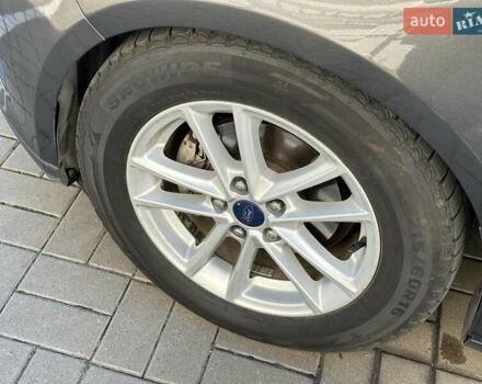 Серый Форд Фокус, объемом двигателя 2 л и пробегом 108 тыс. км за 8990 $, фото 6 на Automoto.ua