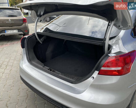 Серый Форд Фокус, объемом двигателя 2 л и пробегом 174 тыс. км за 8700 $, фото 8 на Automoto.ua