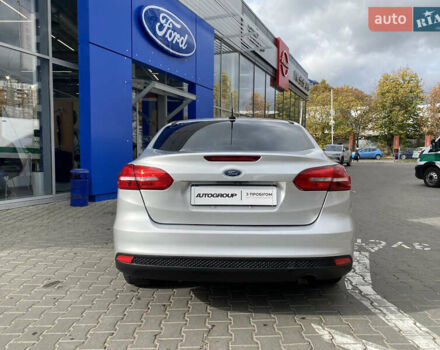 Серый Форд Фокус, объемом двигателя 2 л и пробегом 174 тыс. км за 8700 $, фото 7 на Automoto.ua