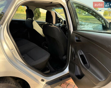 Сірий Форд Фокус, об'ємом двигуна 2 л та пробігом 144 тис. км за 6900 $, фото 22 на Automoto.ua