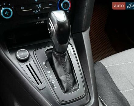 Сірий Форд Фокус, об'ємом двигуна 2 л та пробігом 139 тис. км за 7999 $, фото 20 на Automoto.ua