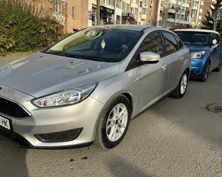 Сірий Форд Фокус, об'ємом двигуна 2 л та пробігом 121 тис. км за 9000 $, фото 2 на Automoto.ua