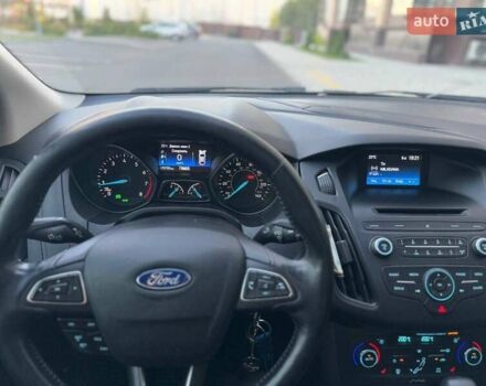 Серый Форд Фокус, объемом двигателя 2.01 л и пробегом 72 тыс. км за 8000 $, фото 8 на Automoto.ua