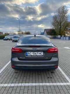 Сірий Форд Фокус, об'ємом двигуна 2 л та пробігом 111 тис. км за 8000 $, фото 3 на Automoto.ua