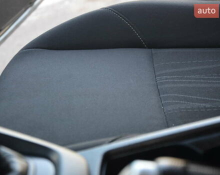 Сірий Форд Фокус, об'ємом двигуна 1 л та пробігом 125 тис. км за 6250 $, фото 40 на Automoto.ua