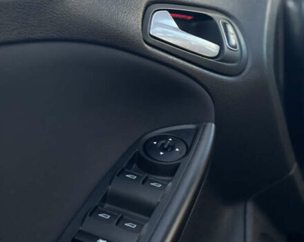 Сірий Форд Фокус, об'ємом двигуна 2 л та пробігом 125 тис. км за 12500 $, фото 63 на Automoto.ua