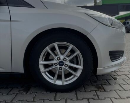 Сірий Форд Фокус, об'ємом двигуна 2 л та пробігом 76 тис. км за 8800 $, фото 6 на Automoto.ua