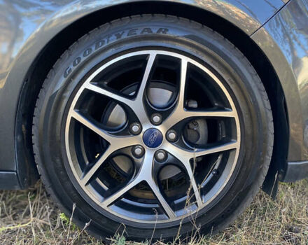 Сірий Форд Фокус, об'ємом двигуна 2 л та пробігом 125 тис. км за 12500 $, фото 38 на Automoto.ua