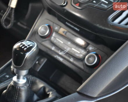 Сірий Форд Фокус, об'ємом двигуна 1 л та пробігом 125 тис. км за 6250 $, фото 57 на Automoto.ua