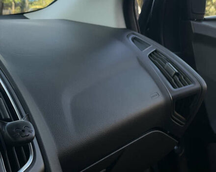 Сірий Форд Фокус, об'ємом двигуна 2 л та пробігом 125 тис. км за 12500 $, фото 55 на Automoto.ua