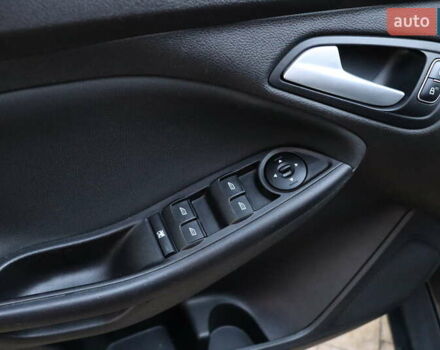 Серый Форд Фокус, объемом двигателя 2 л и пробегом 116 тыс. км за 7800 $, фото 12 на Automoto.ua