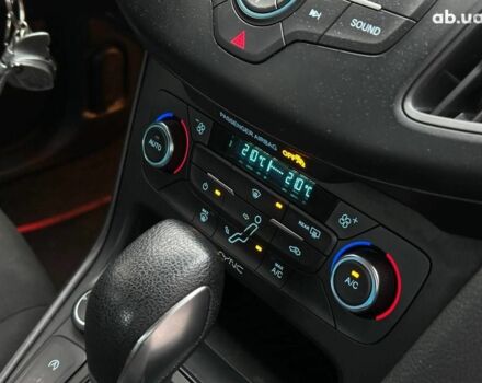 Серый Форд Фокус, объемом двигателя 1 л и пробегом 105 тыс. км за 6990 $, фото 20 на Automoto.ua