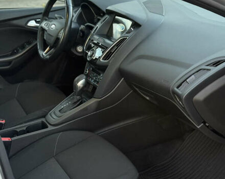 Сірий Форд Фокус, об'ємом двигуна 2 л та пробігом 135 тис. км за 9000 $, фото 18 на Automoto.ua