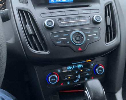 Сірий Форд Фокус, об'ємом двигуна 1 л та пробігом 156 тис. км за 7000 $, фото 4 на Automoto.ua