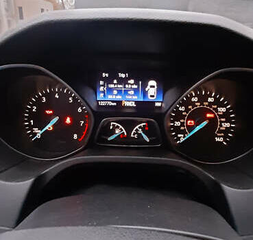 Серый Форд Фокус, объемом двигателя 2 л и пробегом 123 тыс. км за 8100 $, фото 16 на Automoto.ua