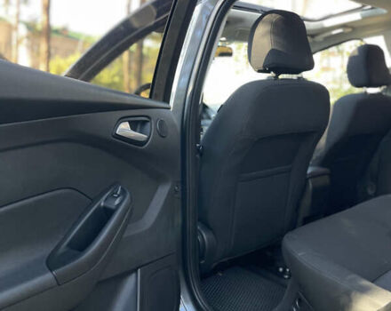 Сірий Форд Фокус, об'ємом двигуна 2 л та пробігом 125 тис. км за 12500 $, фото 82 на Automoto.ua