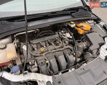 Сірий Форд Фокус, об'ємом двигуна 2 л та пробігом 154 тис. км за 9000 $, фото 11 на Automoto.ua