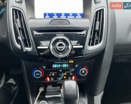 Серый Форд Фокус, объемом двигателя 2 л и пробегом 206 тыс. км за 11500 $, фото 11 на Automoto.ua