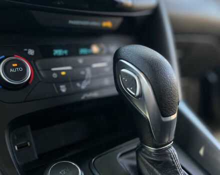 Сірий Форд Фокус, об'ємом двигуна 2 л та пробігом 125 тис. км за 12500 $, фото 51 на Automoto.ua