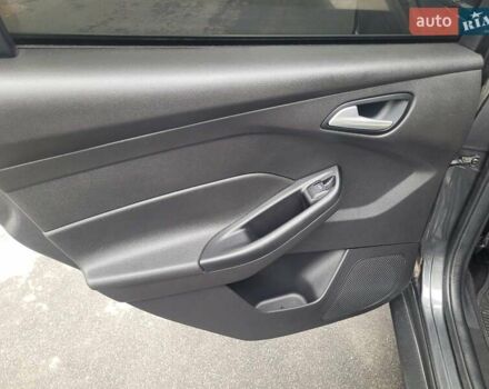 Серый Форд Фокус, объемом двигателя 2 л и пробегом 140 тыс. км за 8500 $, фото 1 на Automoto.ua