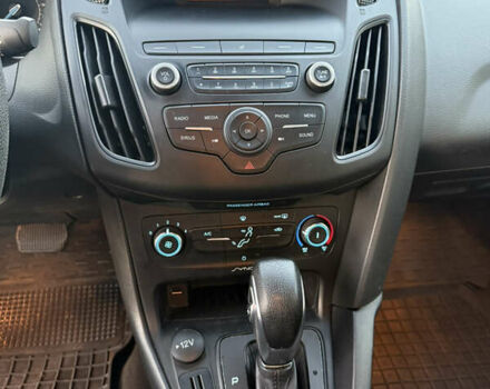 Серый Форд Фокус, объемом двигателя 2 л и пробегом 170 тыс. км за 8100 $, фото 16 на Automoto.ua