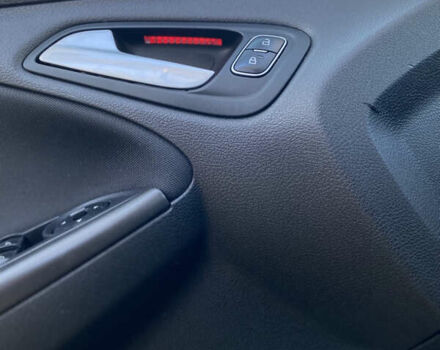 Сірий Форд Фокус, об'ємом двигуна 2 л та пробігом 125 тис. км за 12500 $, фото 62 на Automoto.ua