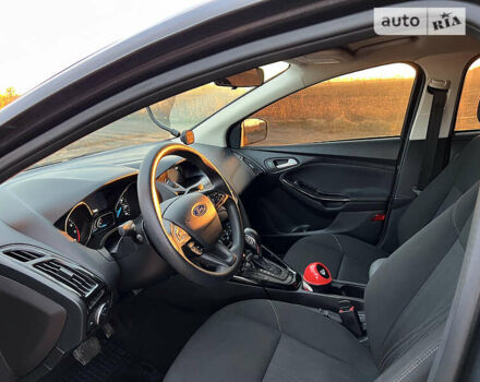 Сірий Форд Фокус, об'ємом двигуна 2 л та пробігом 229 тис. км за 8999 $, фото 13 на Automoto.ua