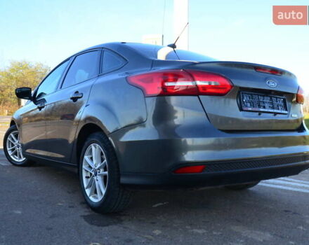 Сірий Форд Фокус, об'ємом двигуна 1 л та пробігом 125 тис. км за 6250 $, фото 27 на Automoto.ua