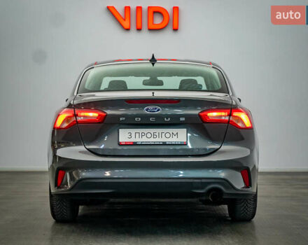 Сірий Форд Фокус, об'ємом двигуна 1.5 л та пробігом 60 тис. км за 16434 $, фото 5 на Automoto.ua