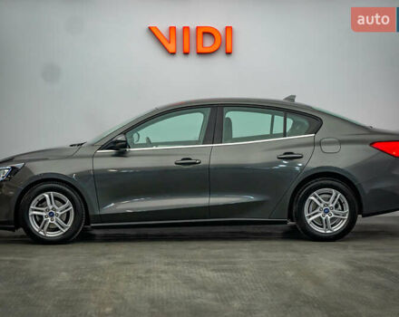 Сірий Форд Фокус, об'ємом двигуна 1.5 л та пробігом 60 тис. км за 16434 $, фото 2 на Automoto.ua