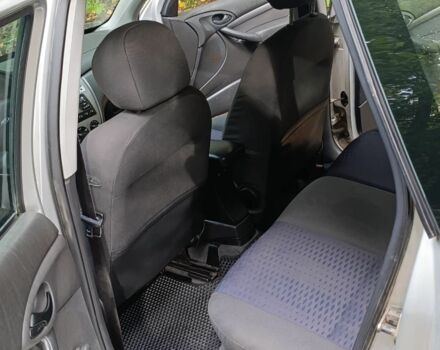 Сірий Форд Фокус, об'ємом двигуна 1.8 л та пробігом 415 тис. км за 2500 $, фото 4 на Automoto.ua