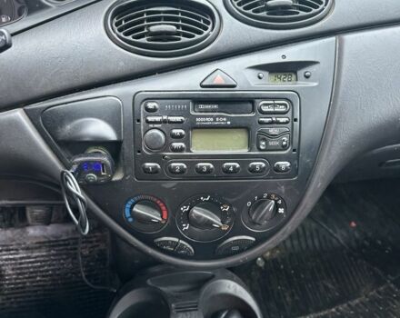 Серый Форд Фокус, объемом двигателя 1.6 л и пробегом 426 тыс. км за 2600 $, фото 13 на Automoto.ua