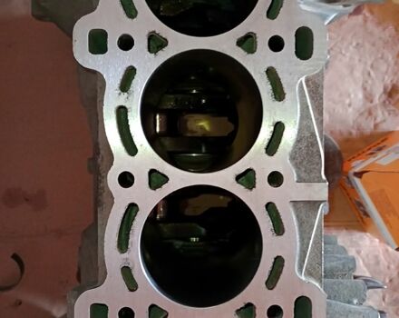 Серый Форд Фокус, объемом двигателя 1.6 л и пробегом 341 тыс. км за 4500 $, фото 5 на Automoto.ua