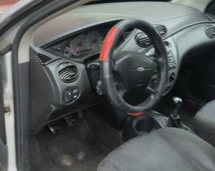 Сірий Форд Фокус, об'ємом двигуна 1.6 л та пробігом 300 тис. км за 1600 $, фото 7 на Automoto.ua