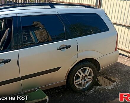 Серый Форд Фокус, объемом двигателя 1.6 л и пробегом 341 тыс. км за 4500 $, фото 1 на Automoto.ua