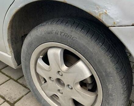 Серый Форд Фокус, объемом двигателя 1.75 л и пробегом 447 тыс. км за 4350 $, фото 2 на Automoto.ua