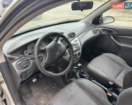 Серый Форд Фокус, объемом двигателя 1.8 л и пробегом 400 тыс. км за 2100 $, фото 7 на Automoto.ua