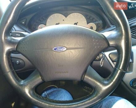 Серый Форд Фокус, объемом двигателя 1.8 л и пробегом 178 тыс. км за 3300 $, фото 3 на Automoto.ua