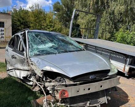 Серый Форд Фокус, объемом двигателя 1.6 л и пробегом 200 тыс. км за 499 $, фото 8 на Automoto.ua